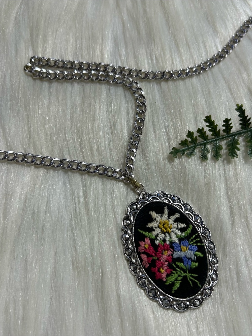 Whiting & Davis Silver Tone Floral Embroidered Pendant Necklace